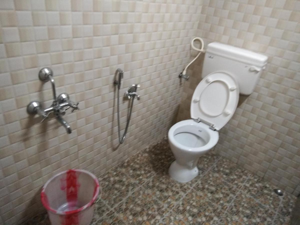 Maniis Homestay Vālpārai Esterno foto