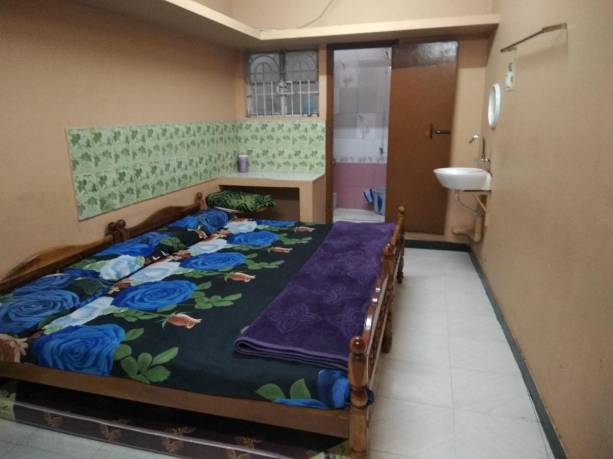 Maniis Homestay Vālpārai Esterno foto