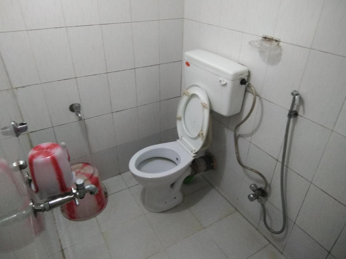 Maniis Homestay Vālpārai Esterno foto